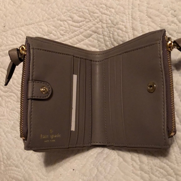 Small Kate Spade wallet - Picture 2 of 2